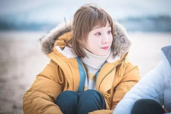1979年属羊的母亲与2006年属狗的女儿相克吗？